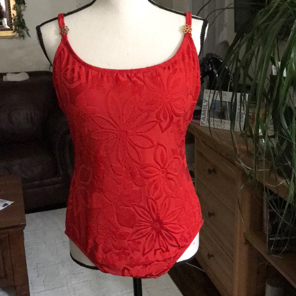 Price drop ❗️NWOT Beautiful Swimsuit Size 14